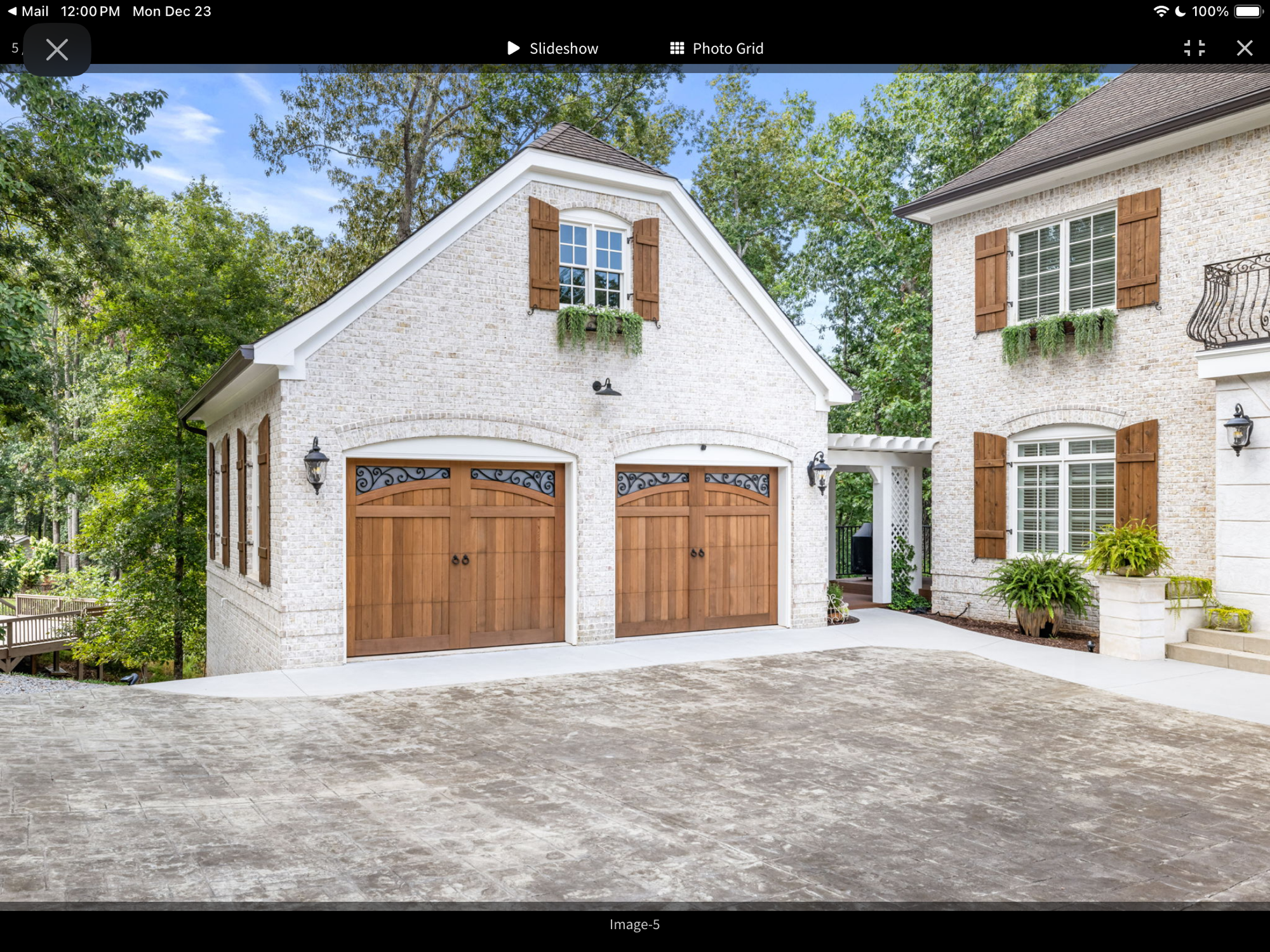 Carriage house garage detail — Lake Lanier home by Keystone South Construction